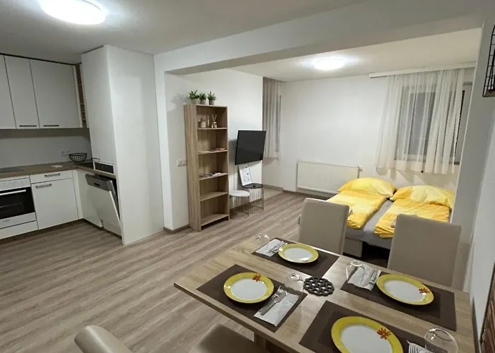 Urban Premium アパート *